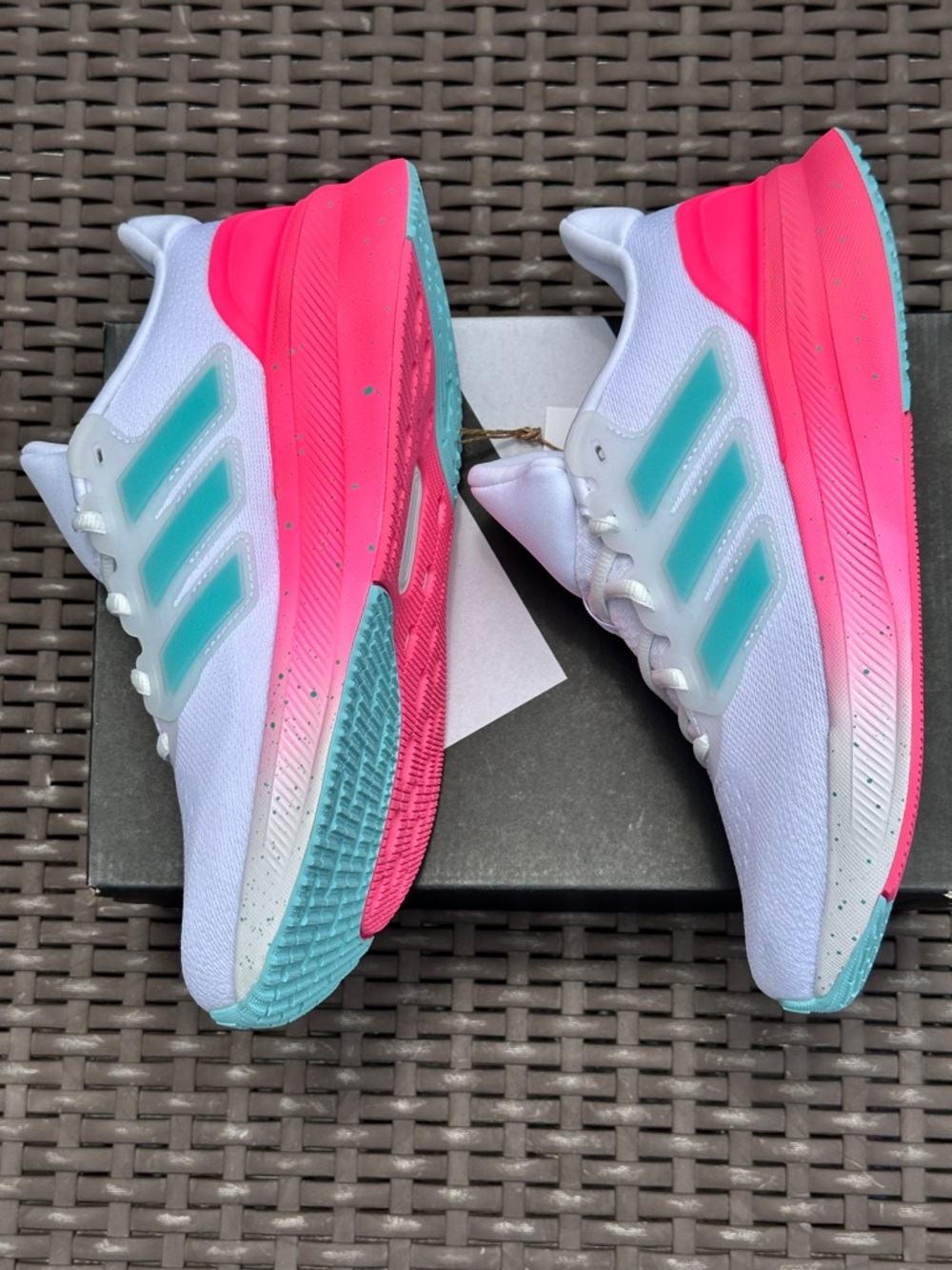 Adidas White UltraRun 5 Low Casual Lifestyle Sneaker Youth 4Y | 5Y | 6Y | 7Y NEW - Picture 7 of 9